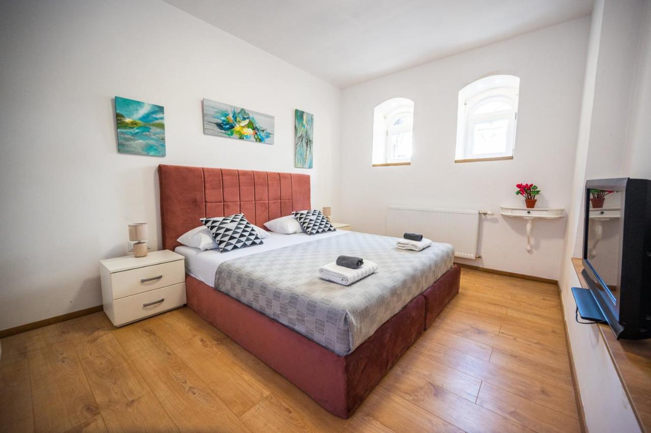 Spacious And Bright 2Bdr Apartment In The Old Town Saraievo Exterior foto